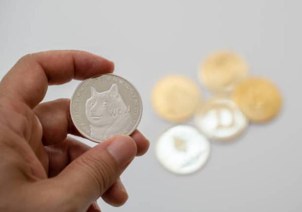 Her er hvor meget 1 Dogecoin ville koste, hvis den når markedsværdien af Bitcoin.