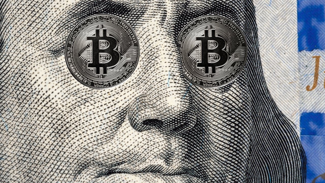 Er Bitcoin 'endegyldigt' ved at løsrive sig fra aktierne? Eksperter giver deres bud
