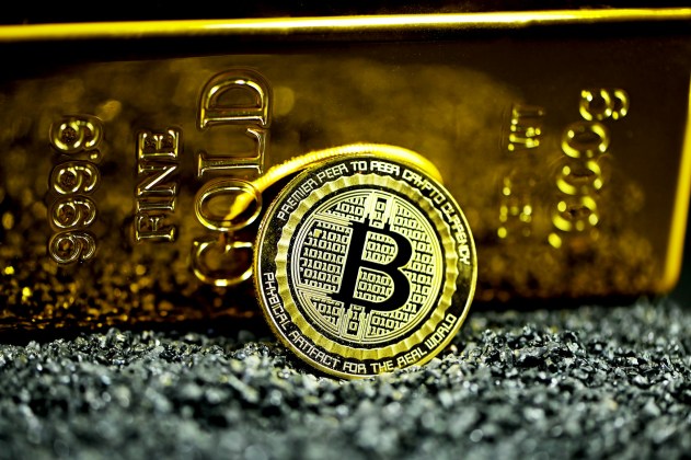 Følger Bitcoin Guldens kraftkurve? Analytiker forudser $450.000-mål inden Q4 2025.