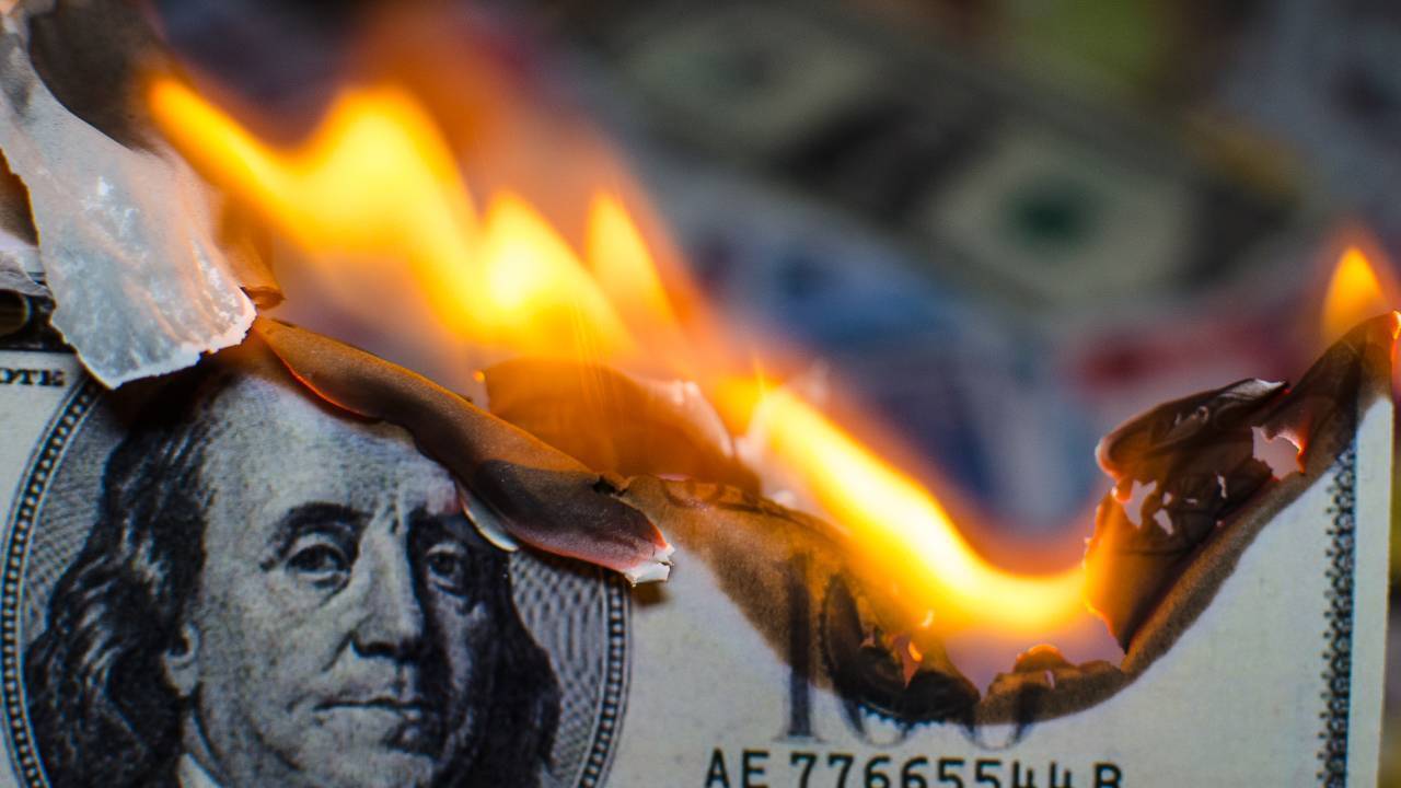 Bitcoin stiger, da inflationsforventningerne intensiveres blandt forbrugerne.