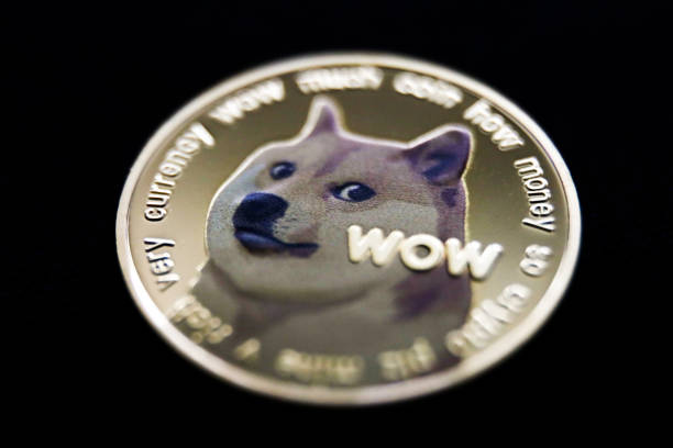 Dogecoin øjner $0,56 prisniveauet, mens en vigtig bullish krydsning antyder en fortsat opadgående tendens.