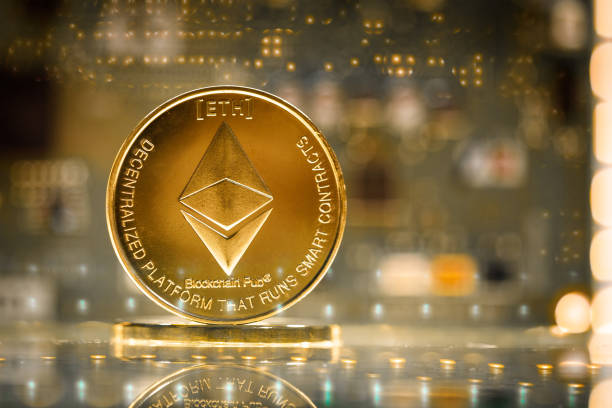 Ethereums børsforsyning falder til nye lavpunkter, da ETHs pris lukker endnu en bjørnemåned.