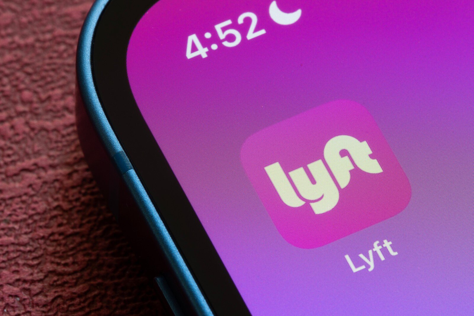 Delingstjenesten Lyft samarbejder med Bee Maps om decentraliserede kortdata.