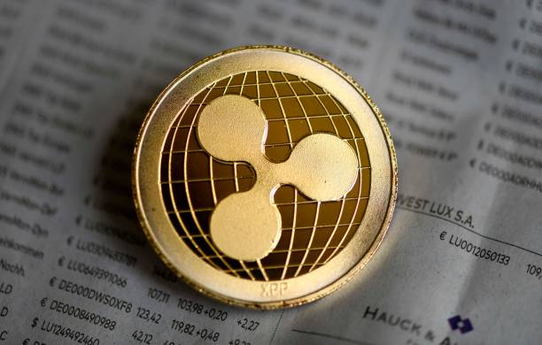 XRP sikrer kortvarigt en top 3-placering i markedshierarkiet, da antallet af tegnebogsadresser skyder i vejret.