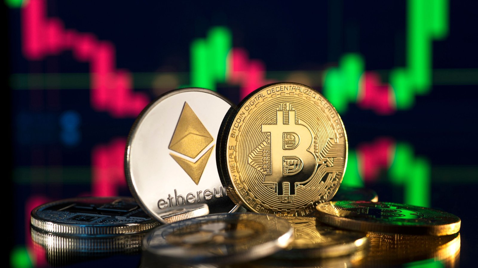 Krypto-likvidationer overstiger 1,1 milliarder dollars, da priserne på Bitcoin, Ethereum og Solana stiger.