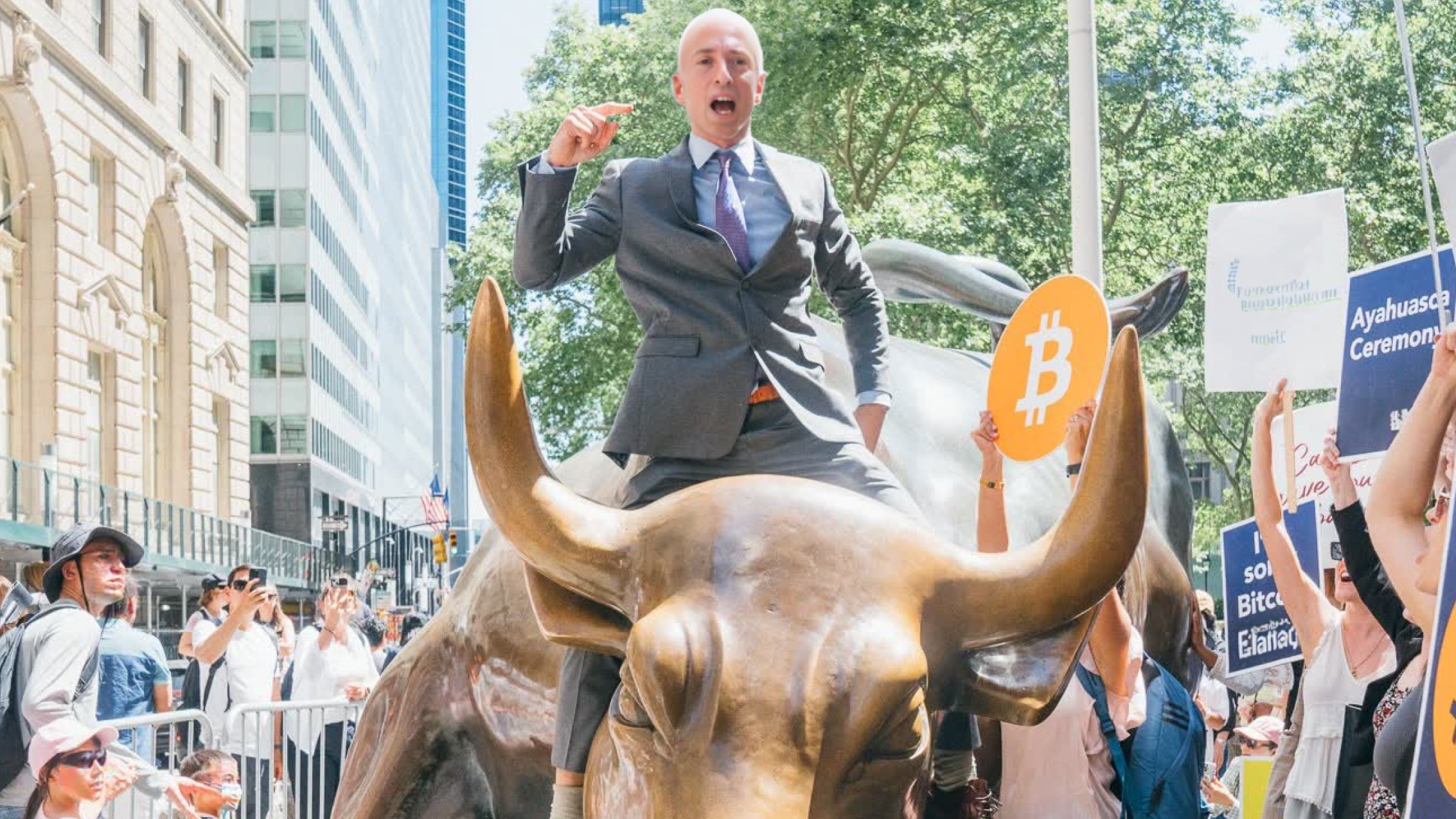 Bitcoin stiger, da 'Magnificent 7' indtjeningen øger risikovilligheden.