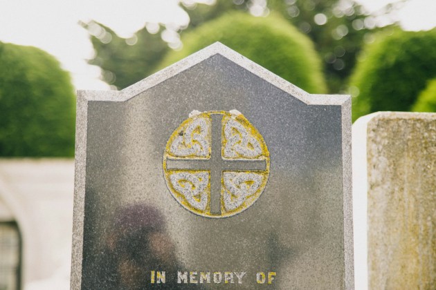 Krypto-skandale: Zerebros medstifter angiveligt simulerer død, mens hans tegnebøger tømmer tokens.