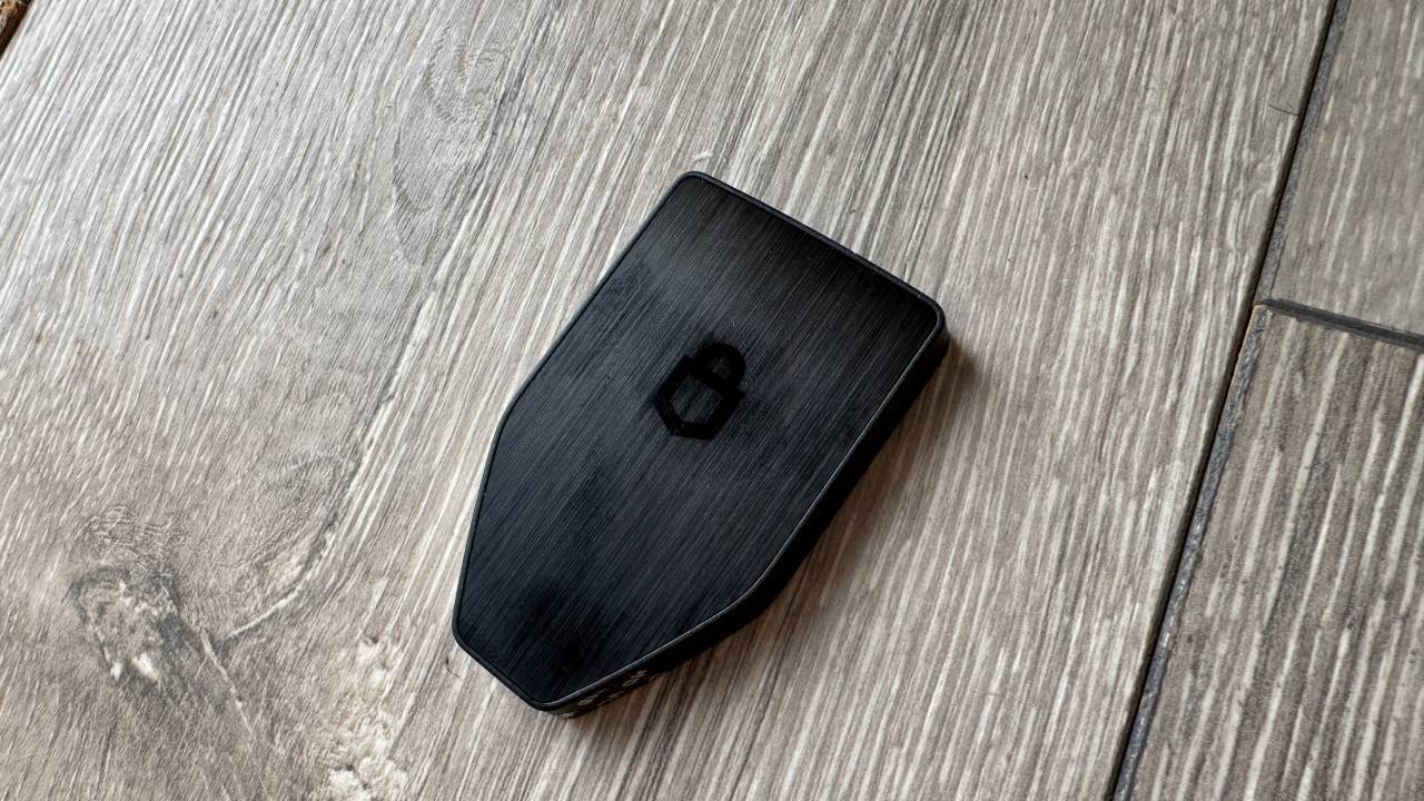 Trezor Safe 5-gennemgang: En topmodel hardwarekryptopung med haptisk touchscreen-intelligens