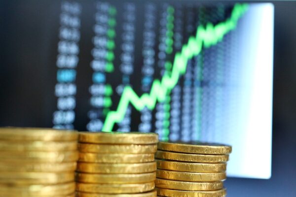 Best Altcoins to Buy on the Dip: 4 Coins to Weather the Crash (And Why $TAP is #1)